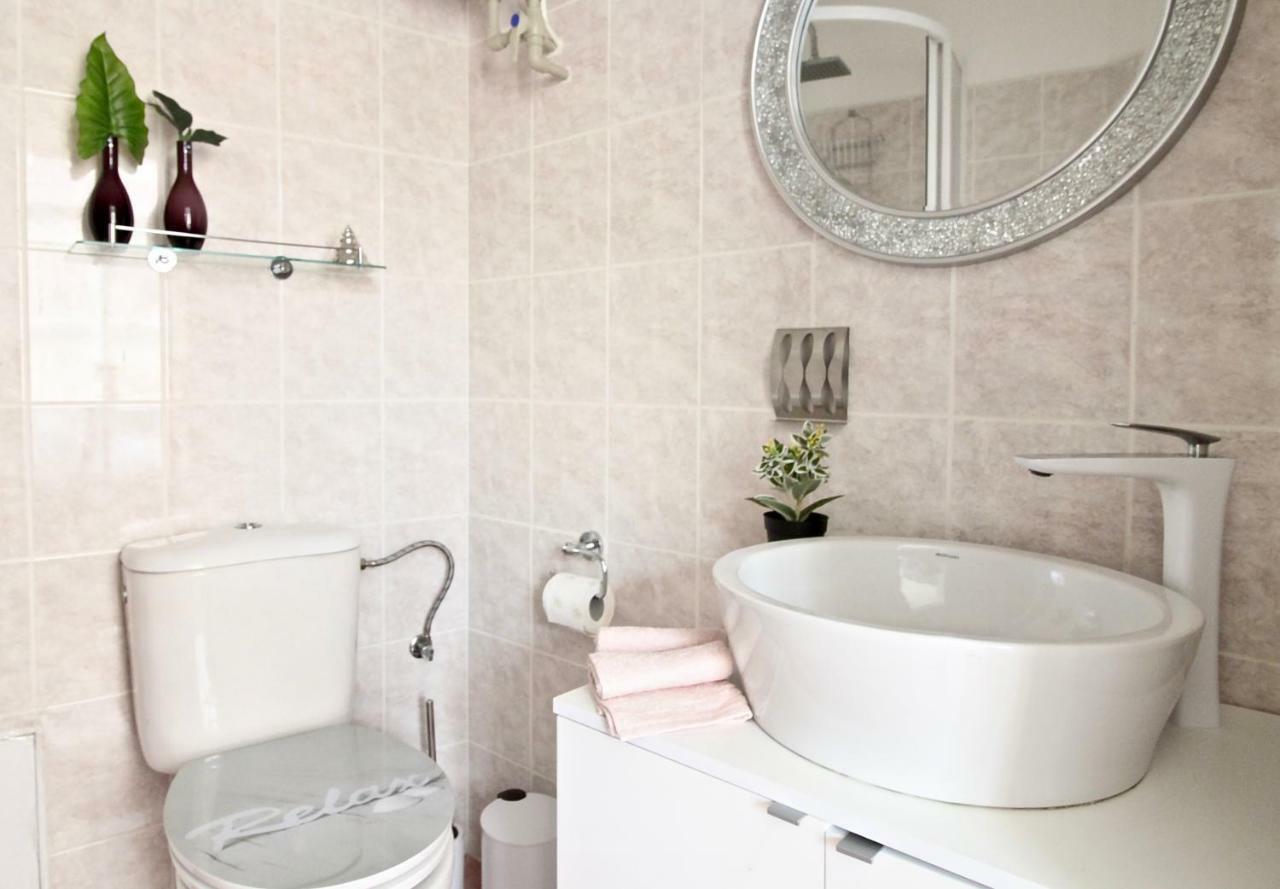 New Design & Style Apartment Old Town Xxl Praag Buitenkant foto