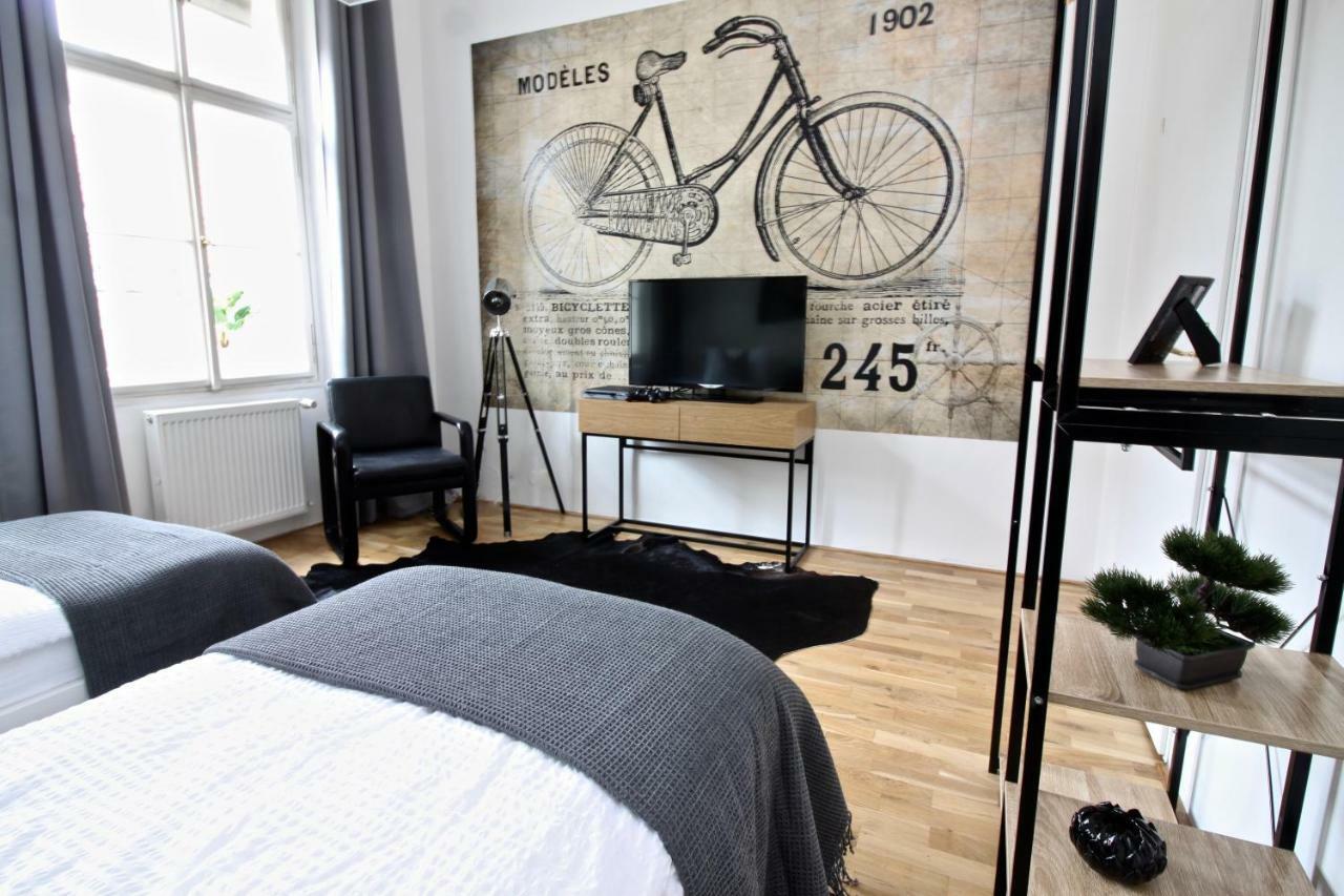 New Design & Style Apartment Old Town Xxl Praag Buitenkant foto