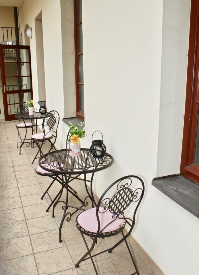 New Design & Style Apartment Old Town Xxl Praag Buitenkant foto